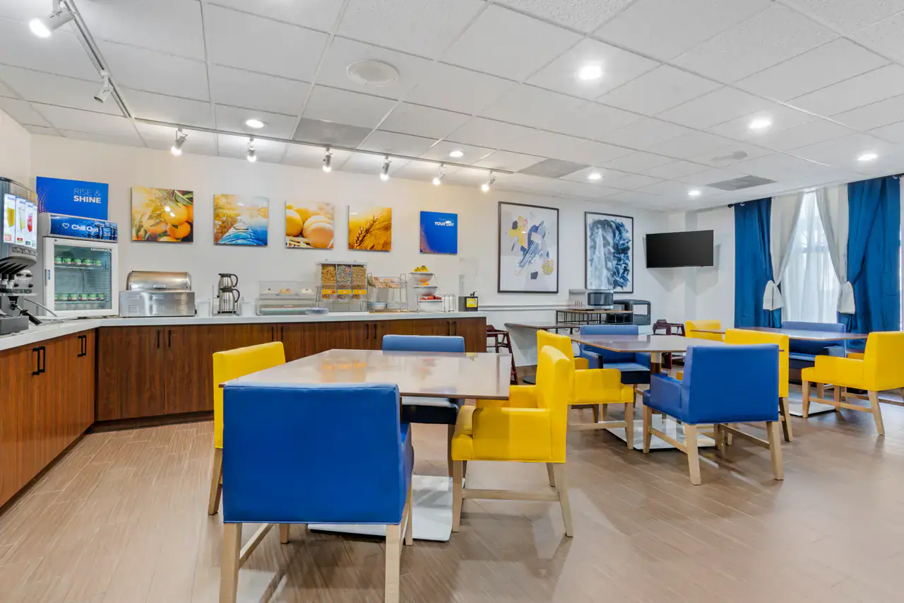 Houston Hotel Gallery - Breakfast Area